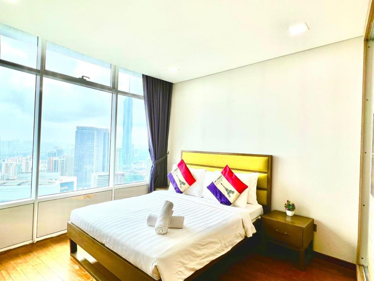 Vortex Suites Klcc By Moonlight * Kuala Lumpur